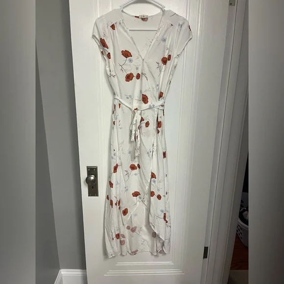 Women's a.n.a Short Sleeve Floral High Low Dress- Size XS- Pre-owned - Picture 3 of 5